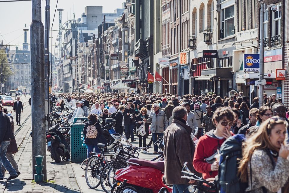 Tendências da imigração moldam o crescimento da população dos Países Baixos