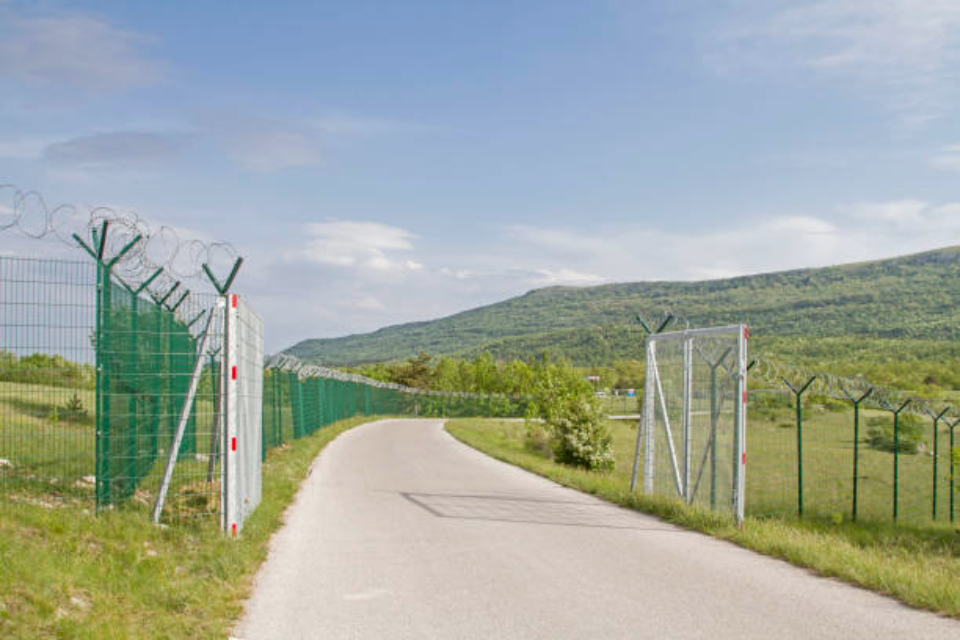 A reintrodução dos controlos nas fronteiras da Croácia põe em evidência as pressões migratórias