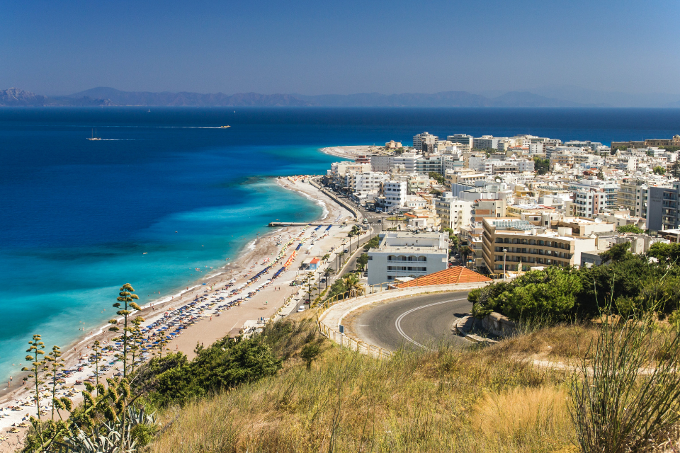 Governo grego tenta controlar o desenvolvimento desenfreado do turismo