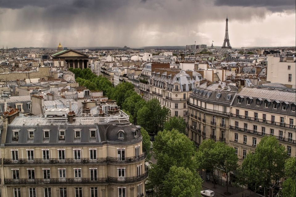 A indústria do turismo em França recebe um impulso das séries da Netflix